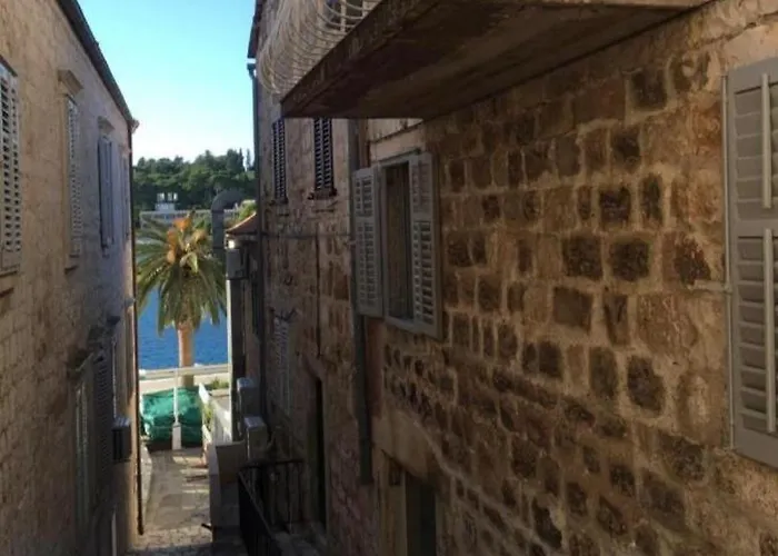 Hvar Lägenhet